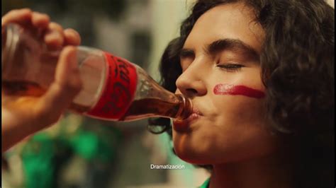 Coca-Cola TV commercial - 2022 FIFA World Cup: la magia de creer