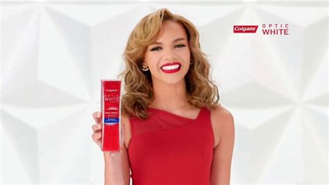 Colgate Optic White TV commercial - Blanqueamiento con Leslie Grace