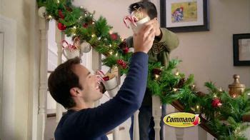 Command Hanging Hooks TV Spot, 'Christmas Decorations' created for Command