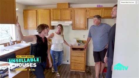 Command TV Spot, 'HGTV: Unsellable Houses Top Tips'