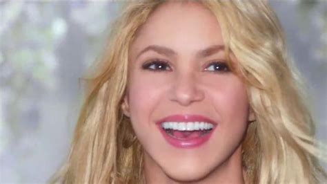 Crest 3D White Luxe TV Spot, 'The Power to Captivate' Featuring Shakira