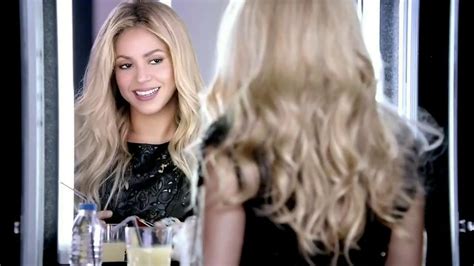 Crest 3D White Whitestrips 1-Hour Express TV Commercial Featuring Shakira