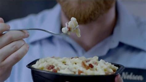 DEVOUR White Cheddar Mac & Cheese with Bacon TV Spot, 'Lunch Spank'