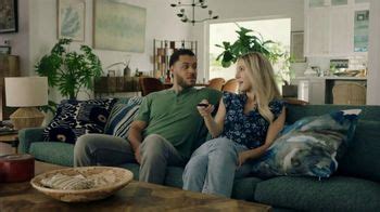 DIRECTV TV Spot, 'Get Your TV Together: Wives House: Two Year Price Guarantee'