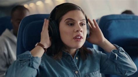 DURACELL TV Spot, 'Headphones' featuring Anna Garcia