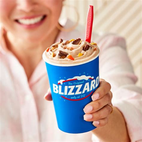 Dairy Queen Reese's Extreme Blizzard logo