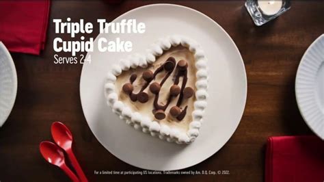 Dairy Queen Triple Truffle Cupid Cake TV Spot, 'Valentine's Day: Cozy Night'