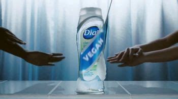 Dial Clean & Gentle Body Wash TV Spot, 'Get Your Hands On One'