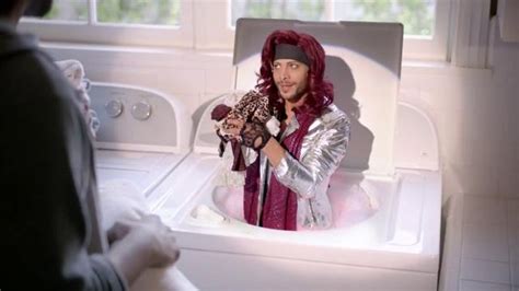 Diet Dr Pepper TV Spot, 'Lil' Sweet: Laundry' Featuring Justin Guarini featuring Kimberly Dooley