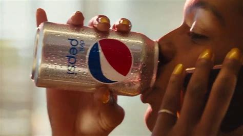 Diet Pepsi TV commercial - The Right One