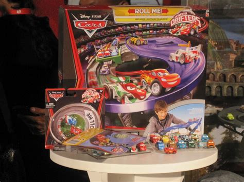 Disney Pixar Cars (Mattel) Micro Drifters Speedway