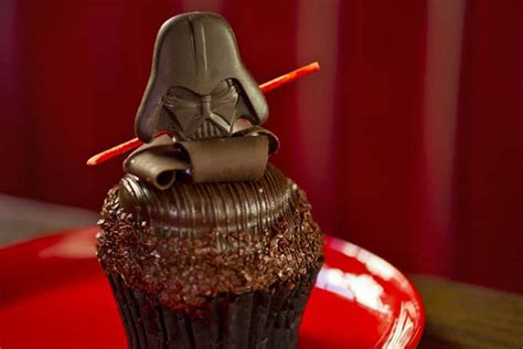 Disney's Hollywood Studios Star Wars Weekends TV Spot, 'Vader Cupcake'