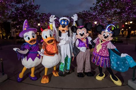Disneyland y California Adventure TV commercial - Halloween Time: un mágico lugar