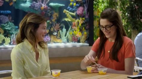 Dole Fruit Bowls TV Spot, 'Aquarium' featuring Amy Farrington