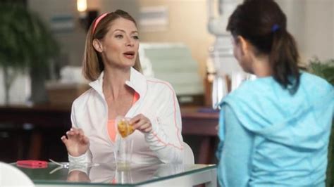 Dole Fruit Bowls TV Spot, 'Drain It or Drink It' featuring Gillian Vigman