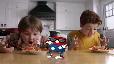 Domino's Pizza TV Spot, 'Weeknights Powered by Pizza' featuring Thomas Barbusca