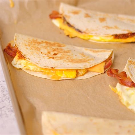 Dunkin' Egg & Cheese Wake-Up Wrap logo