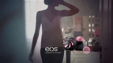 EOS Shimmer Lip Balm TV Spot, 'Delightfully Soft'