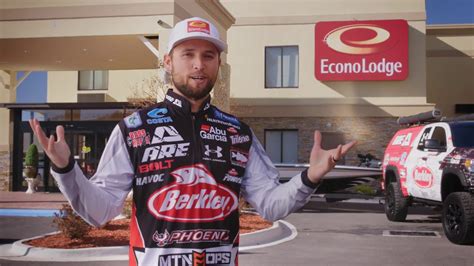 EconoLodge TV Spot, 'Easy Fishing Tip: Bit By Bass' Featuring Justin Lucas