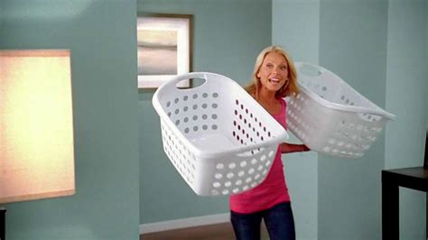 Electrolux Steam Washer TV Spot, 'Laundry Day' Featuring Kelly Ripa featuring Gianna Paglio