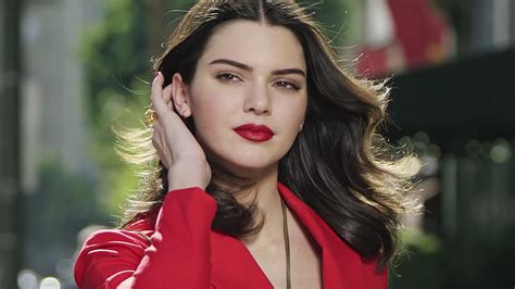 Estee Lauder Modern Muse Le Rouge TV Spot, 'Inspire' Feat. Kendall Jenner featuring Ryan Johnston