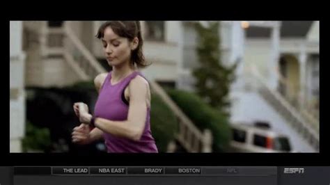 Fitbit Charge HR TV Spot, 'Know Your Heart' featuring Jocelin Donahue