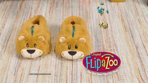 FlipaZoo Combo TV Spot, 'Slippers, Towel and Bean Bag Chair'