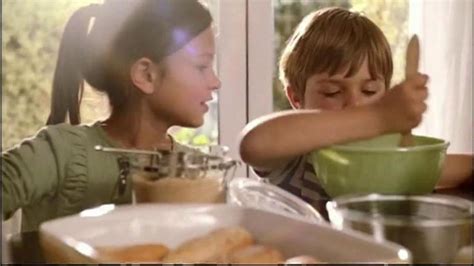 French's TV Commercial For Yellow Mustard Sunday Lunch