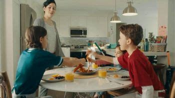 Frigidaire Induction TV Spot, 'Revolutionize Your Mornings With Induction'