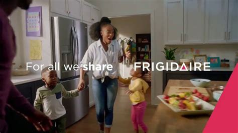 Frigidaire TV commercial - CrispSeal Fresh Crispers: For All We Share