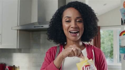 Frito Lay Classic Mix TV Spot, 'Soccer Mom' featuring Cyann Ribeiro