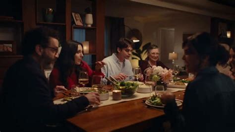 Frontier Fiber 2 Gig Internet TV Spot, 'Meeting the Family' featuring Cheryl Horne