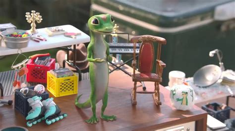 GEICO TV commercial - The Gecko Has a Yard Sale