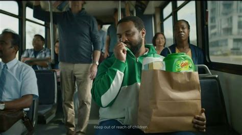 Gain Flings! TV Spot, 'Bus Ride' created for Gain Detergent