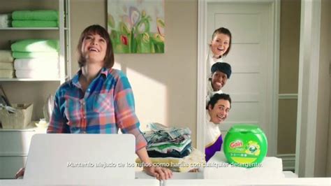 Gain Flings! TV Spot, 'Música Para Tu Nariz' created for Gain Detergent