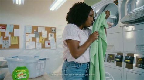 Gain Flings TV Spot, 'Por primera vez: con Oxi Boost y Febreze' canción de All-4-One created for Gain Detergent