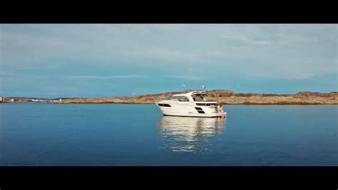 Garmin GPSMAP Series TV Spot, 'Plot Your Paradise' Song by Camille Hodge Jr., Shawn Thomas