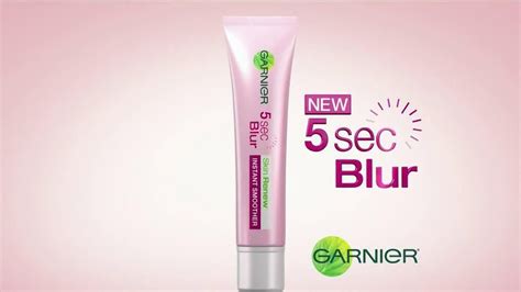 Garnier 5 Sec Blur TV commercial - Blur Away Flaws