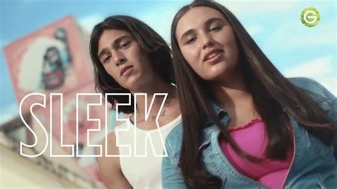 Garnier Sleek and Shine TV Spot, 'Fight Frizz' Song by Lizzo