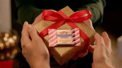 Ghirardelli Peppermint Bark Squares TV Spot, 'Tradition'