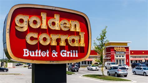 Golden Corral Nashville Hot Wings logo