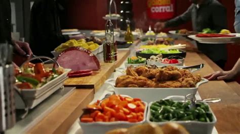 Golden Corral TV Spot, 'Buffet festivo'