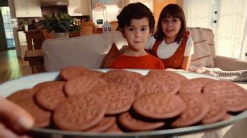 Goya Foods Maria Cookies TV Spot, 'No necesitas este robotito'
