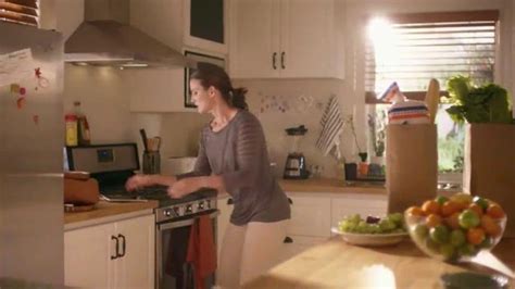 Goya Frijoles TV commercial - Cocinera de la vida real