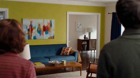 HGTV HOME by Sherwin-Williams TV Spot, 'Color Compliment: Mom' created for HGTV HOME by Sherwin-Williams