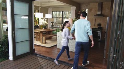 HGTV Home by Shaw Flooring TV Spot, 'Remote' created for Shaw Flooring