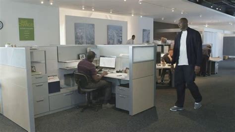 Hanes TV Commercial 'Office' Featuring Michael Jordan featuring Avery Kidd Waddell