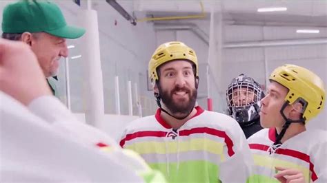 Haribo Sour Gold-Bears TV Spot, 'Ice Hockey' featuring Tyler Kaplan