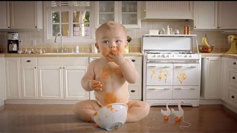 Hefty Odor Block TV commercial - Giant Baby