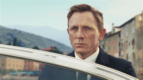 Heineken TV Spot, 'James Bond Train Chase' Featuring Daniel Craig created for Heineken